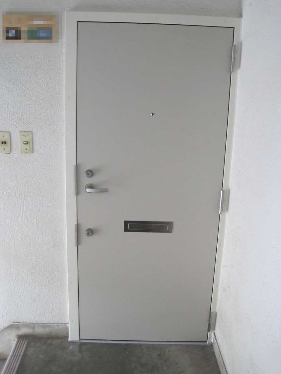 スチールドアカバー工法施工後